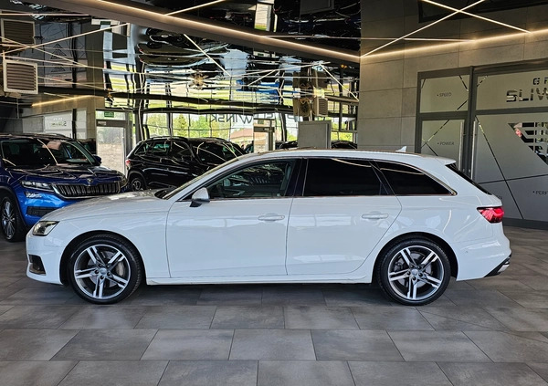 Audi A4 cena 99900 przebieg: 150000, rok produkcji 2020 z Ełk małe 742